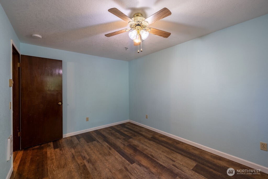 1115 W Hazel Street Property Photo 22