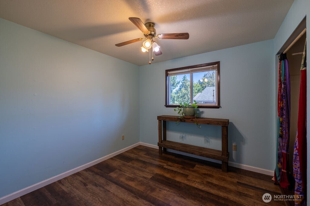 1115 W Hazel Street Property Photo 23