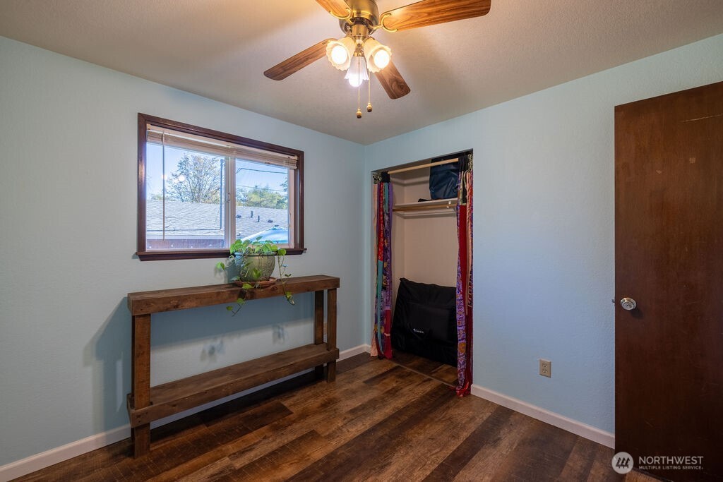 1115 W Hazel Street Property Photo 24