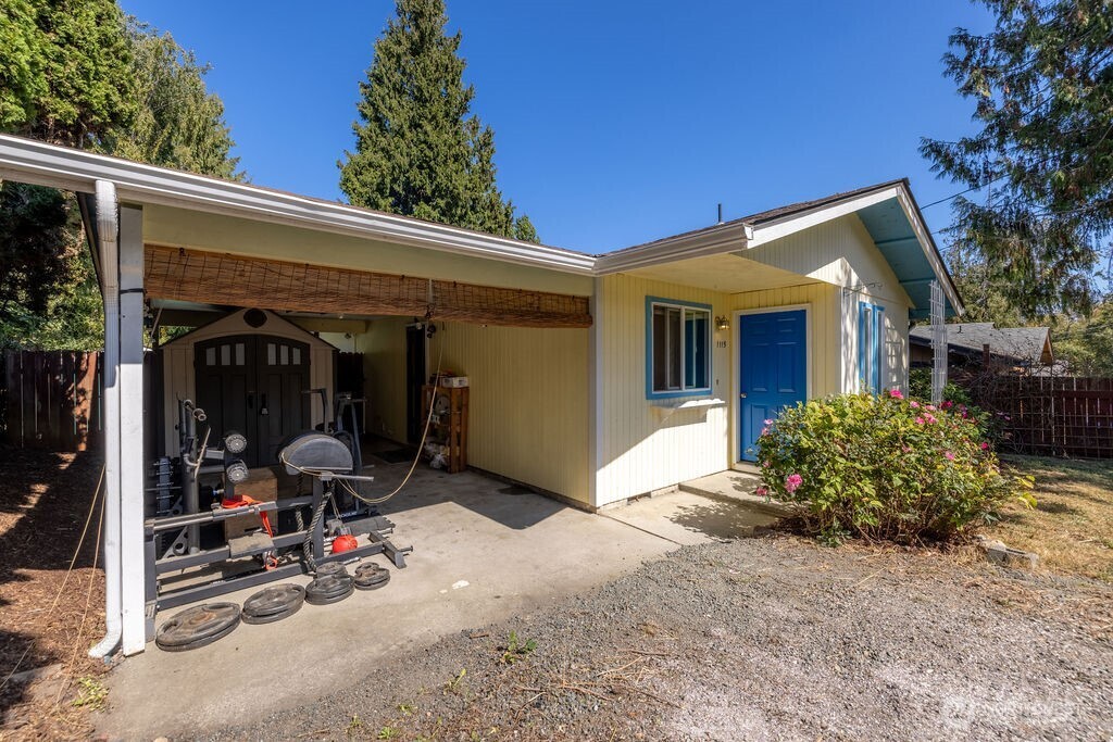 1115 W Hazel Street Property Photo 31