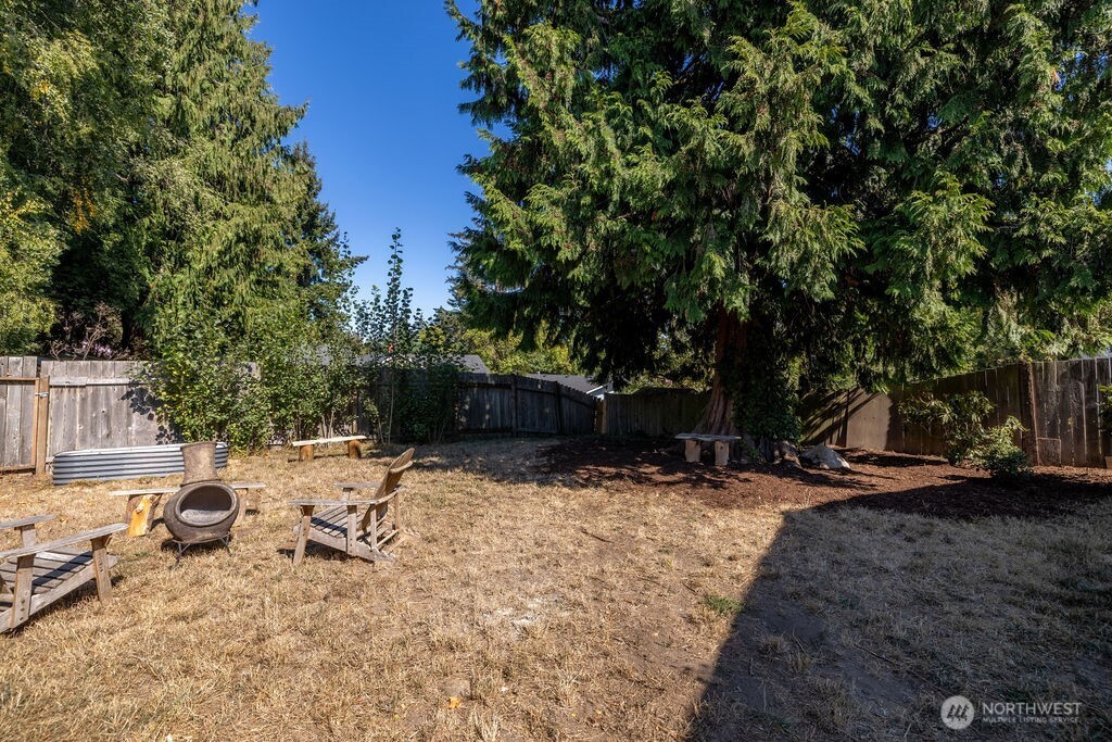 1115 W Hazel Street Property Photo 35
