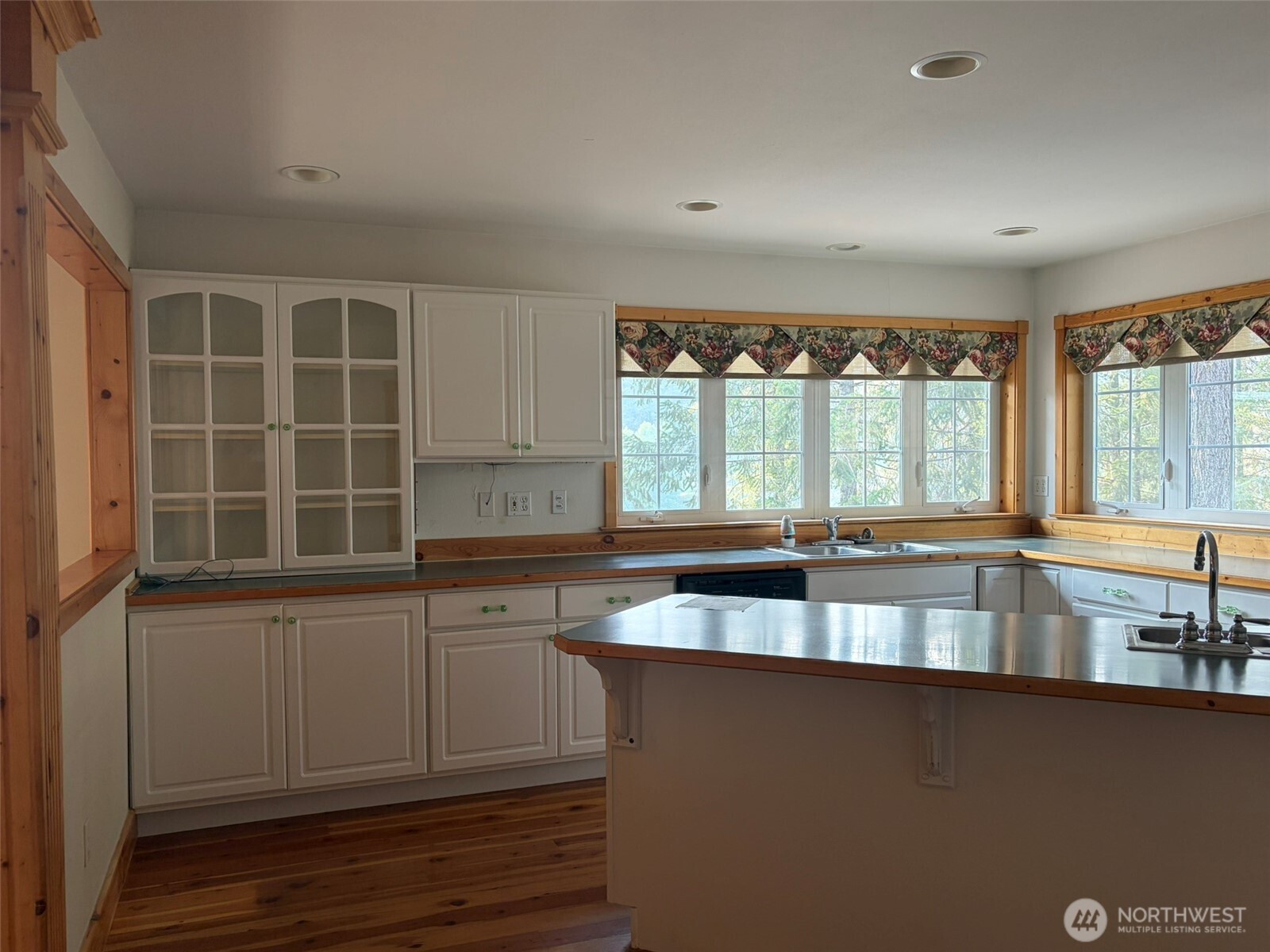 497 Dolomite Road Property Photo 6