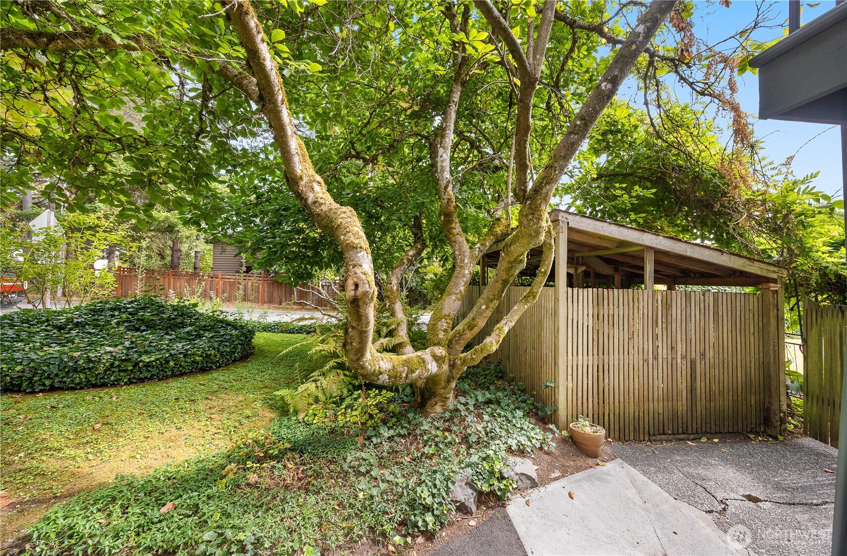 6039 Ne 202nd Street Property Photo 35