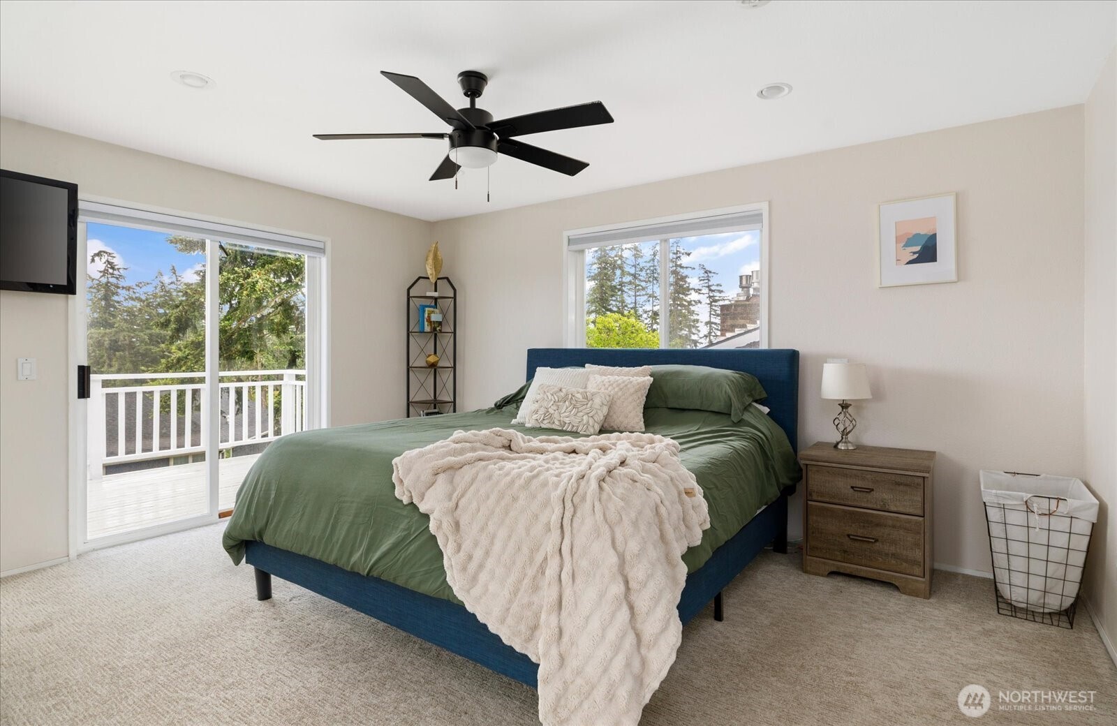 5055 Honeymoon Bay Road Property Photo 14