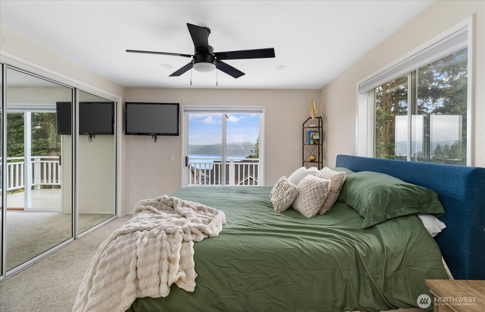 5055 Honeymoon Bay Road Property Photo 15