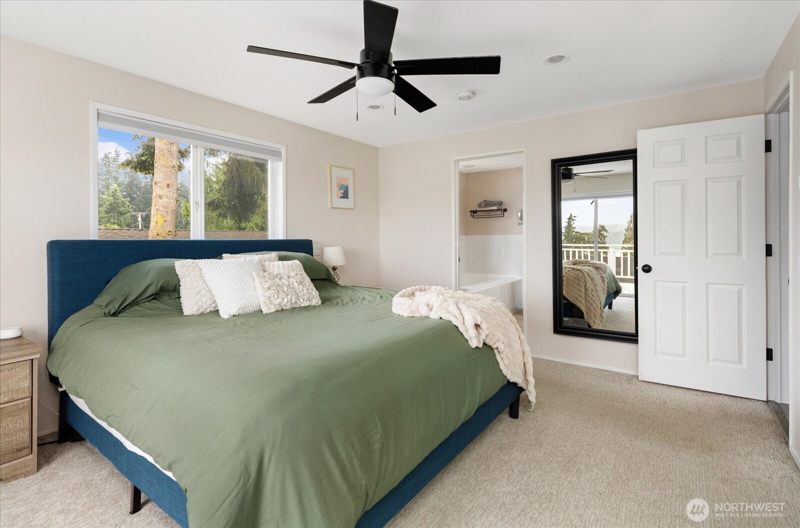 5055 Honeymoon Bay Road Property Photo 16