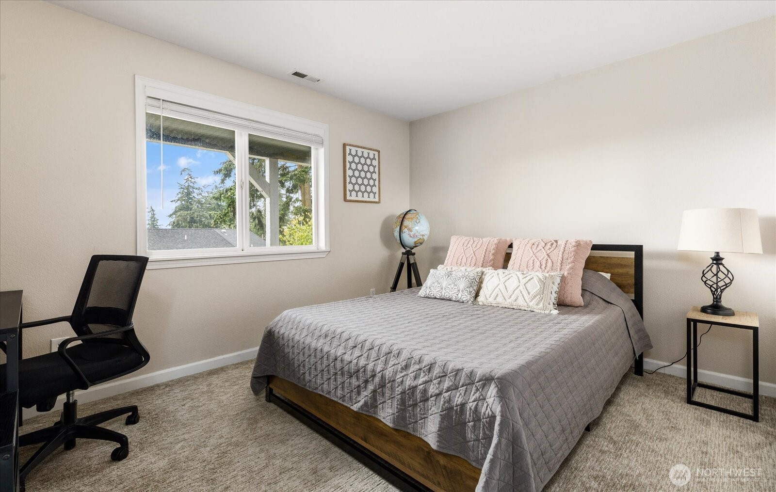 5055 Honeymoon Bay Road Property Photo 31
