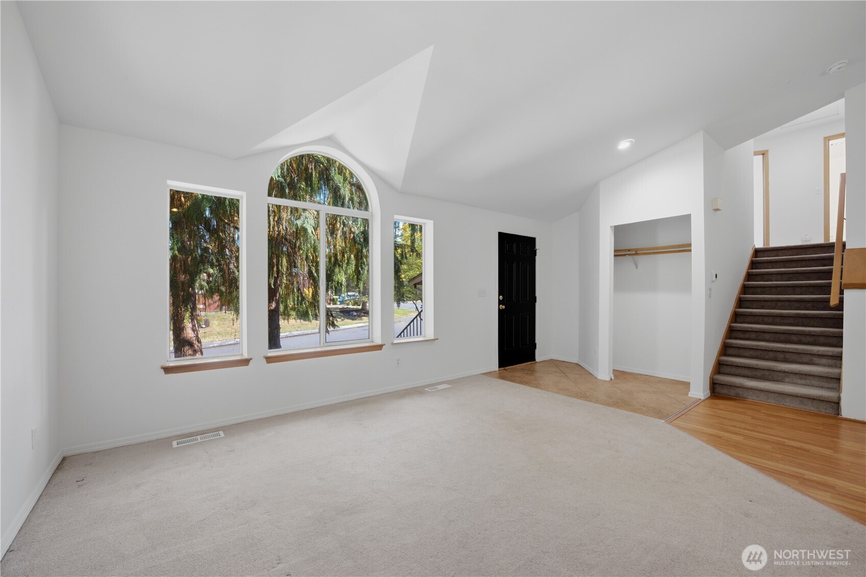 8716 17th Street Property Photo 3