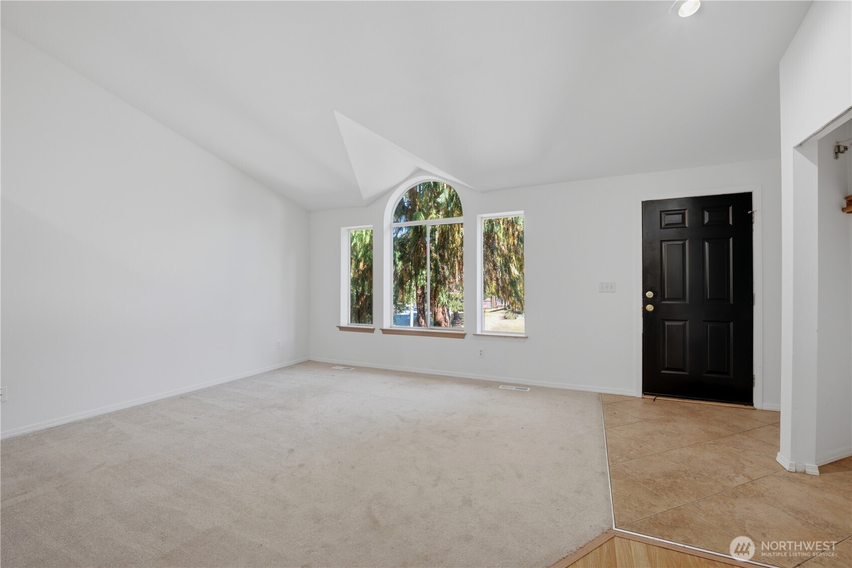8716 17th Street Property Photo 5