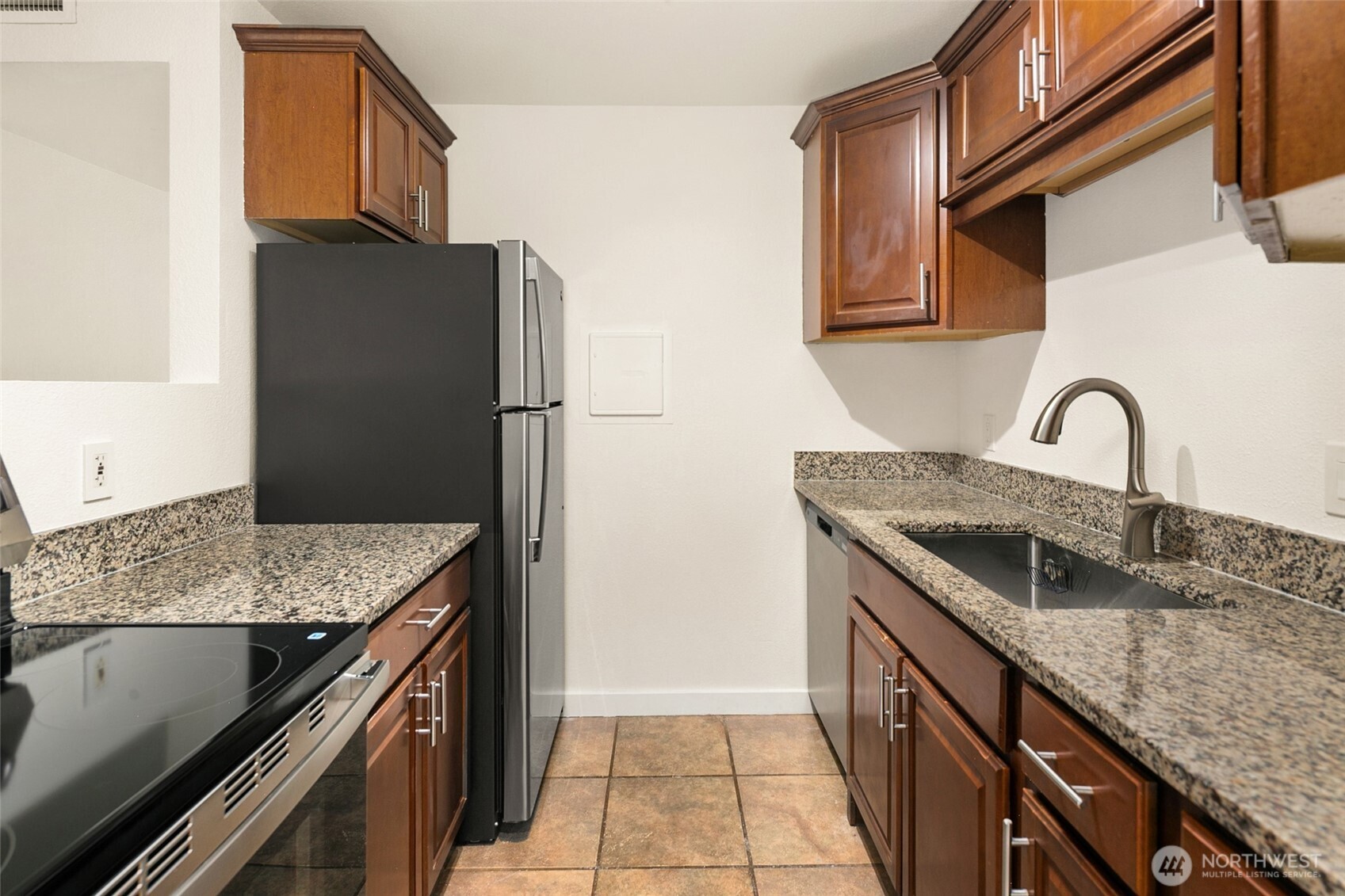 14014 Juanita Drive B2 Property Photo 7