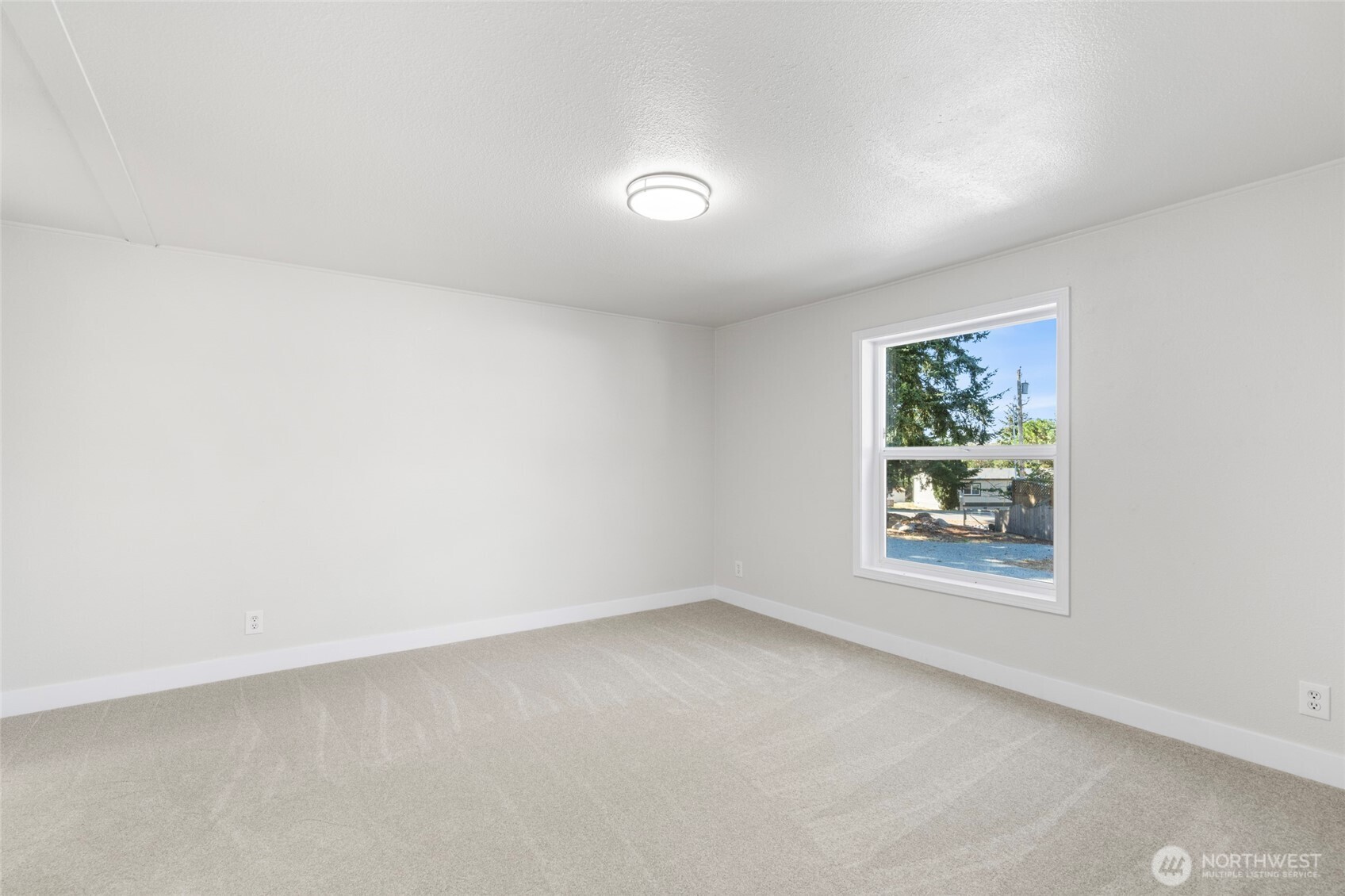 1004 Diane Avenue Property Photo 32