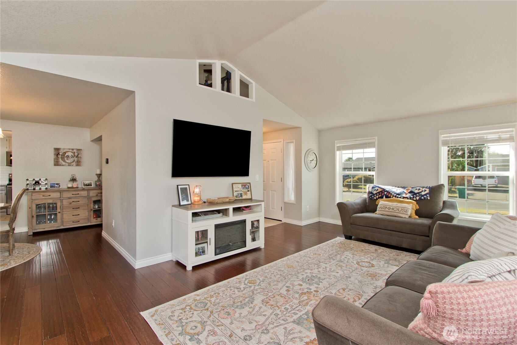 2871 Initial Avenue Property Photo 2
