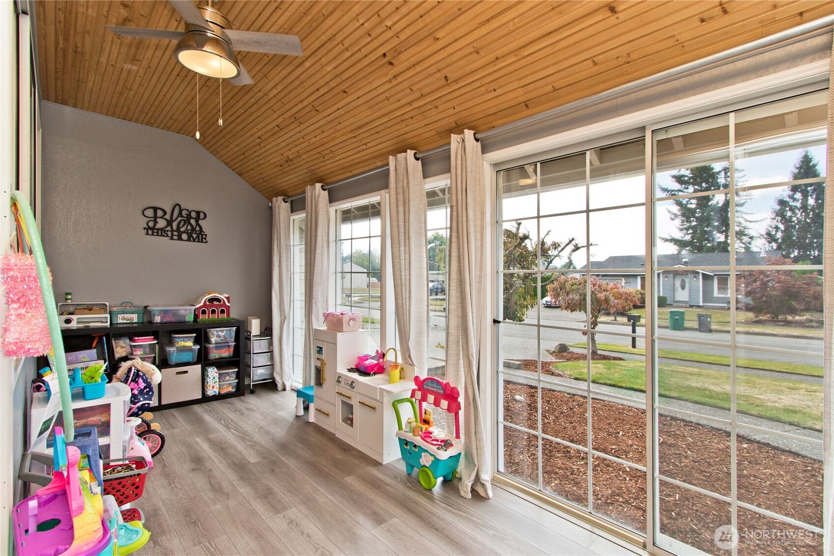 2871 Initial Avenue Property Photo 18
