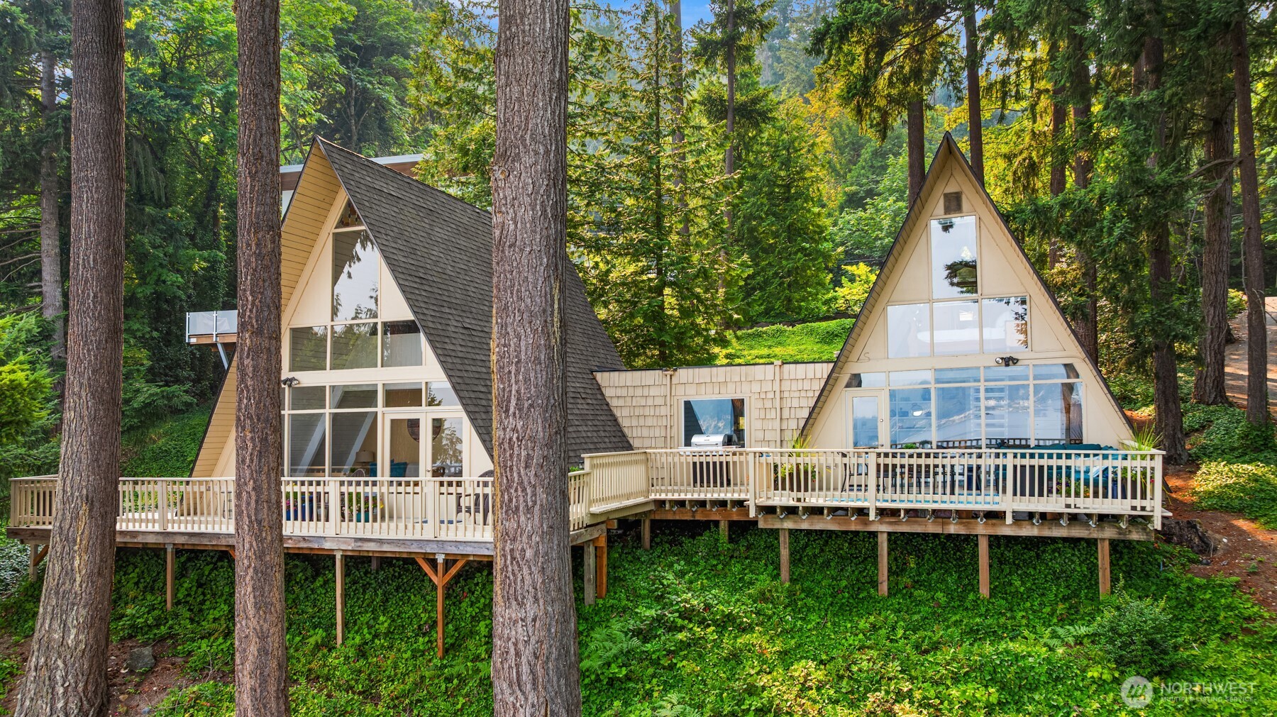 1602 W Lake Sammamish Parkway Property Photo 3