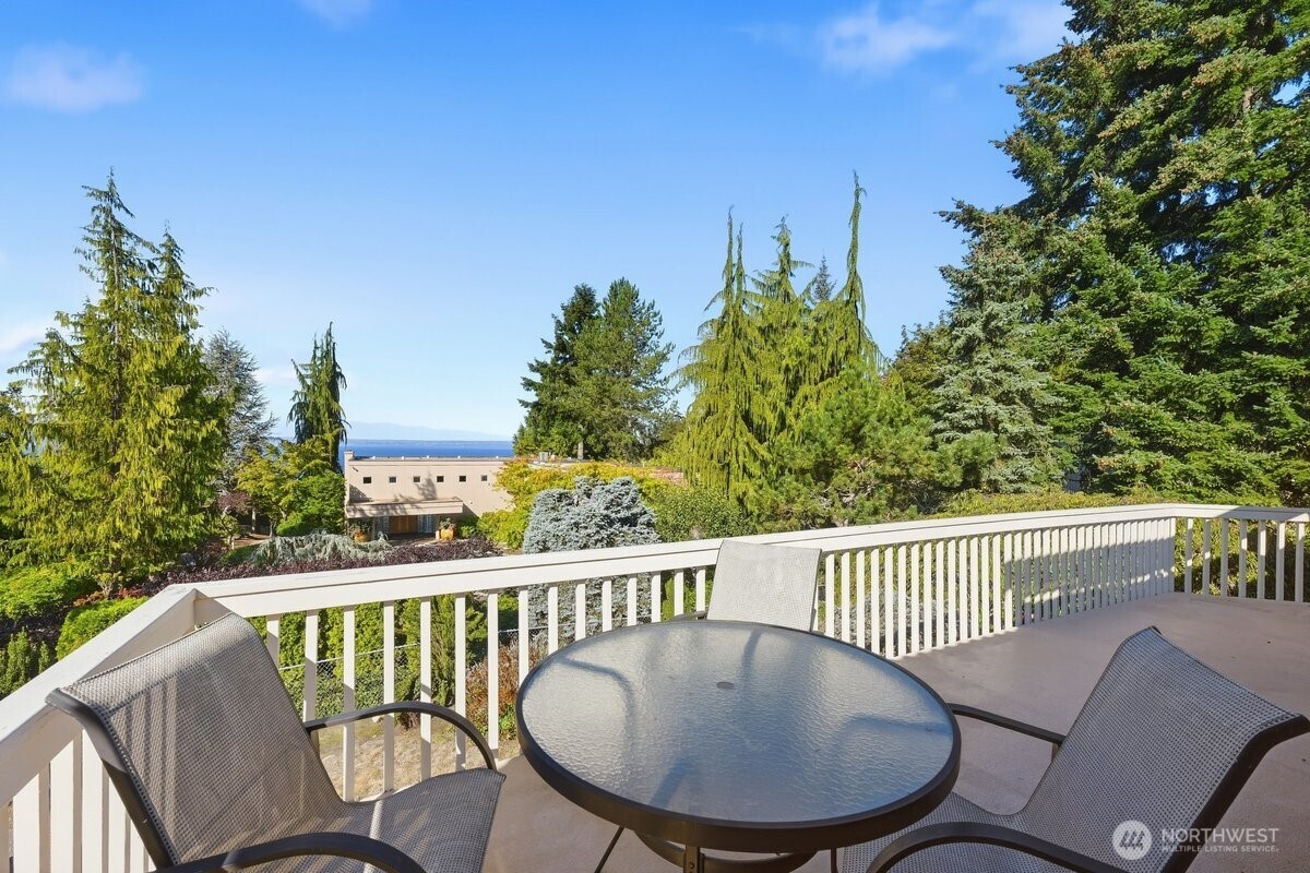 15508 72nd Avenue Property Photo 7