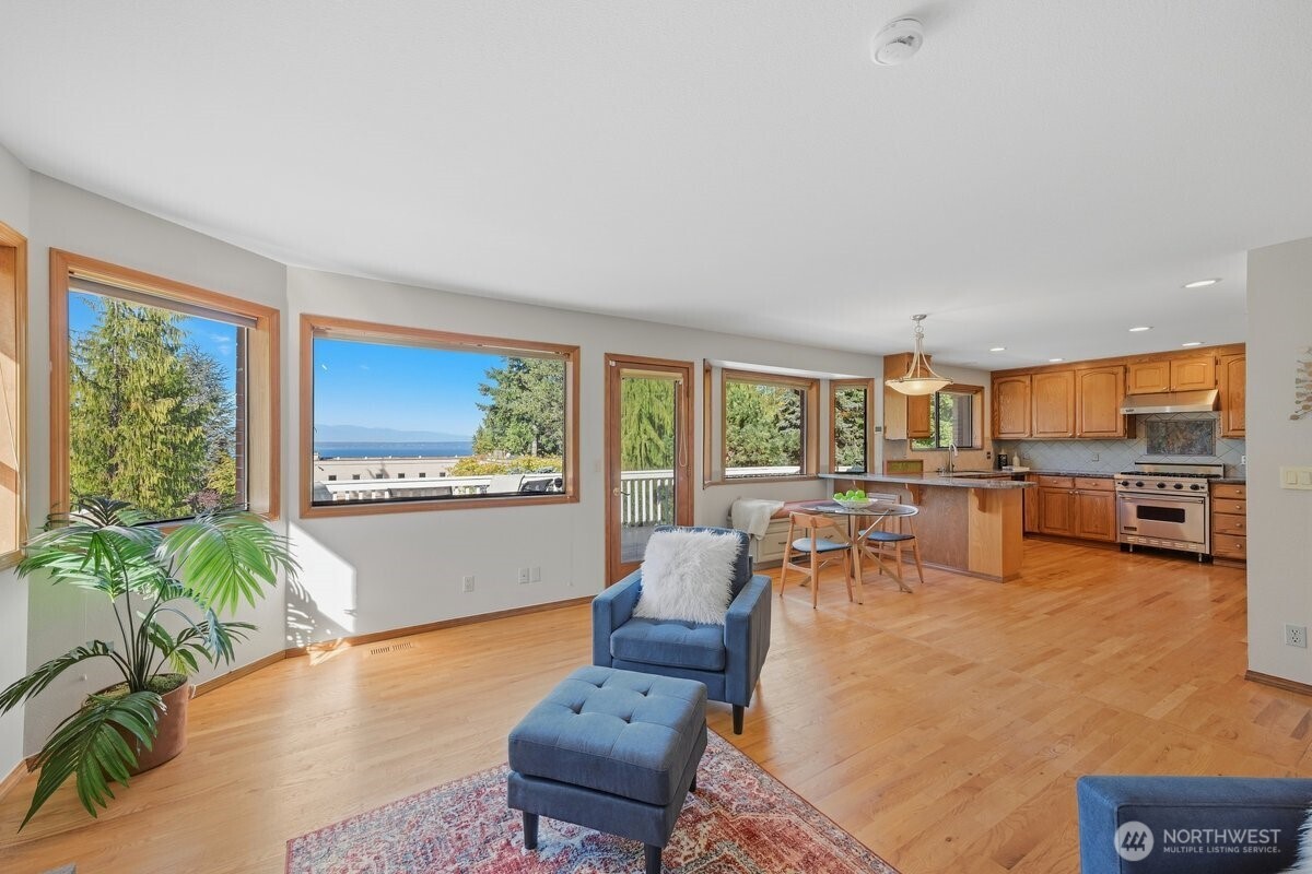 15508 72nd Avenue Property Photo 8