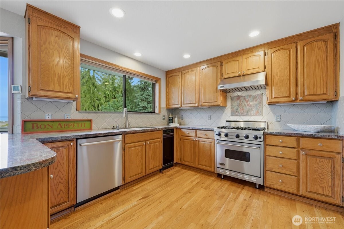 15508 72nd Avenue Property Photo 11