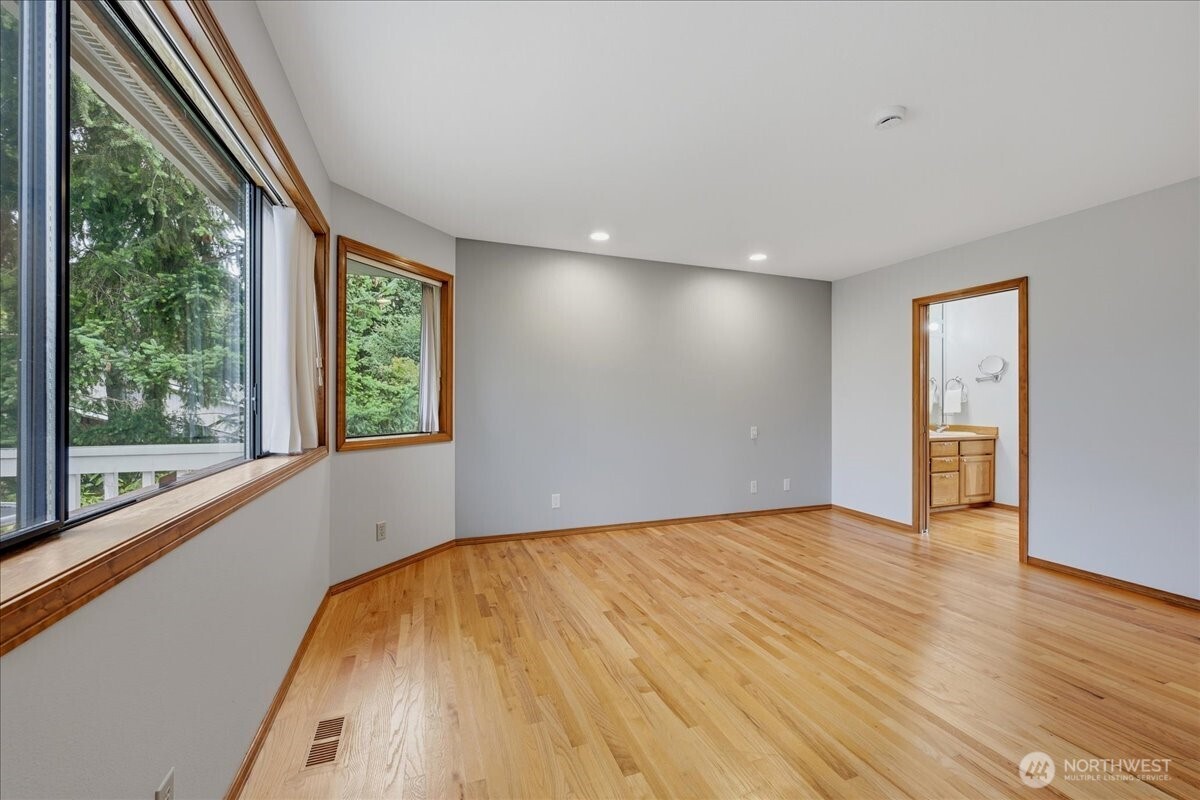 15508 72nd Avenue Property Photo 18
