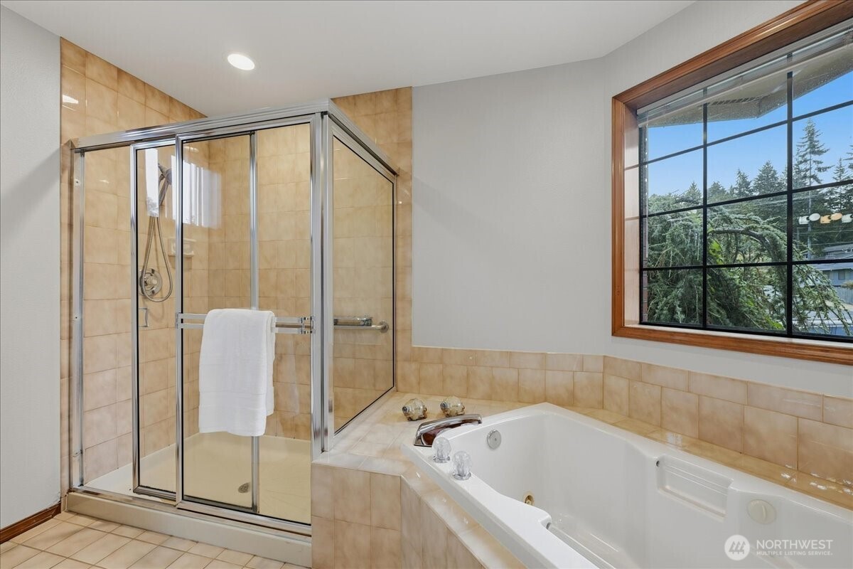 15508 72nd Avenue Property Photo 20