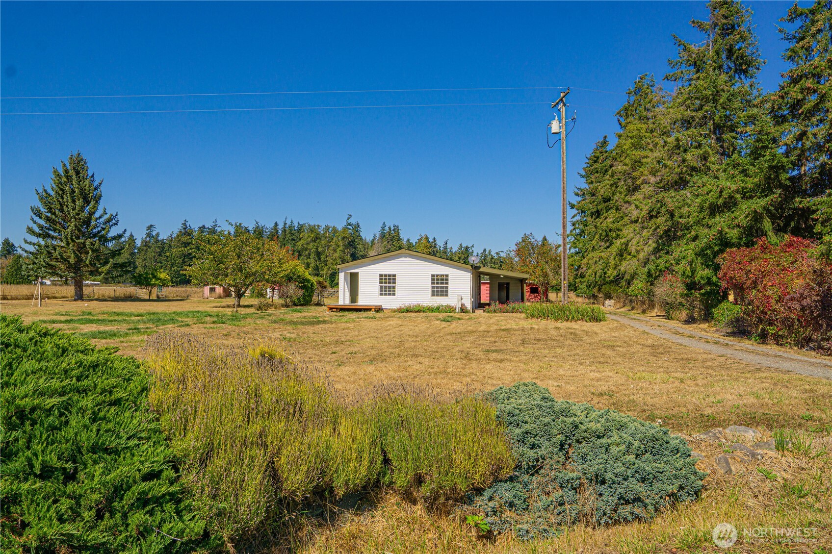 1563 Port Williams Road Property Photo 3
