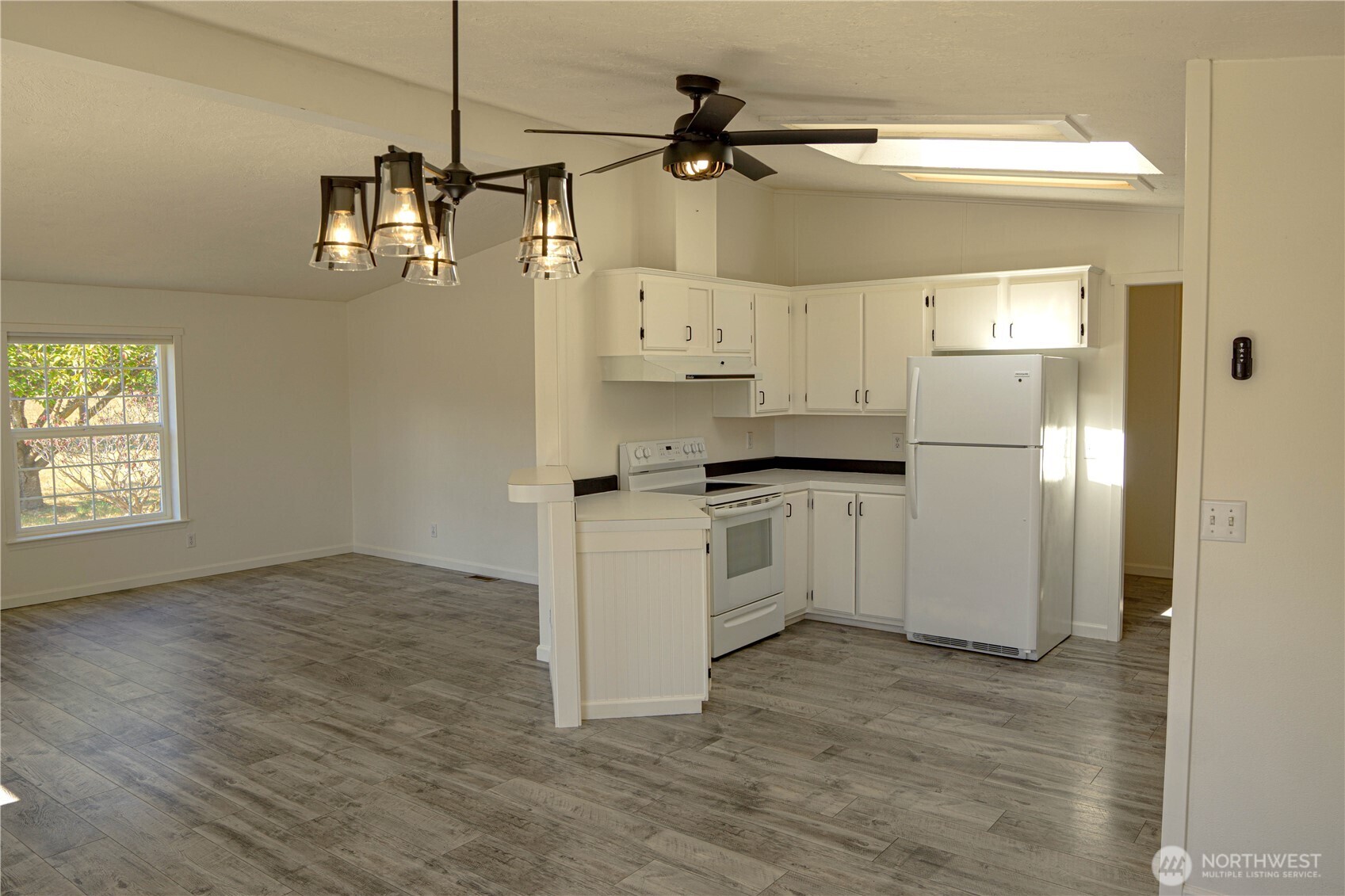 1563 Port Williams Road Property Photo 10