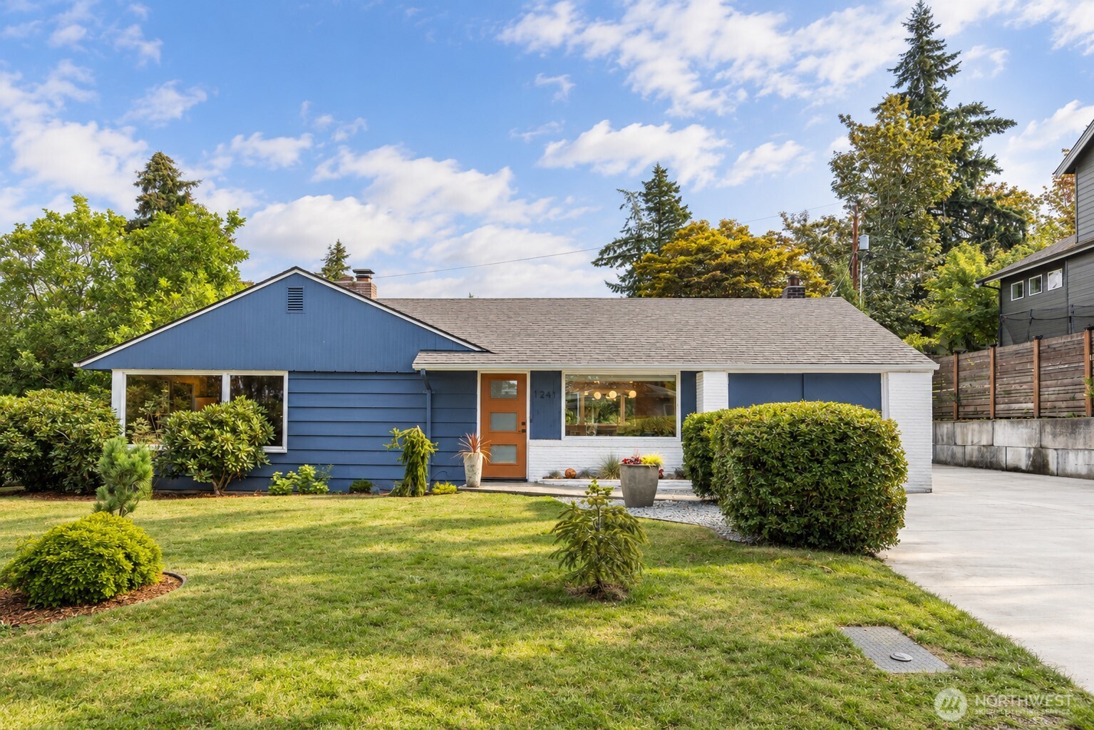 1241 Verona Street Property Photo 1
