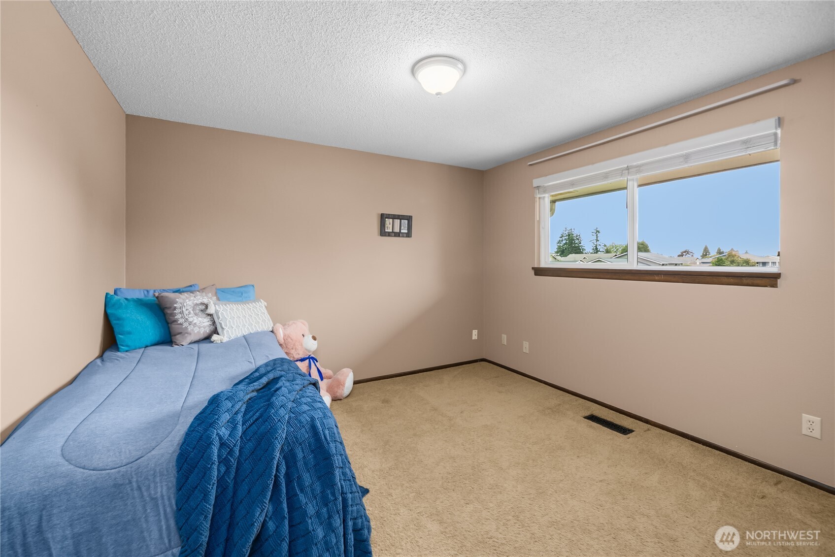 1561 S Macarthur Street Property Photo 27