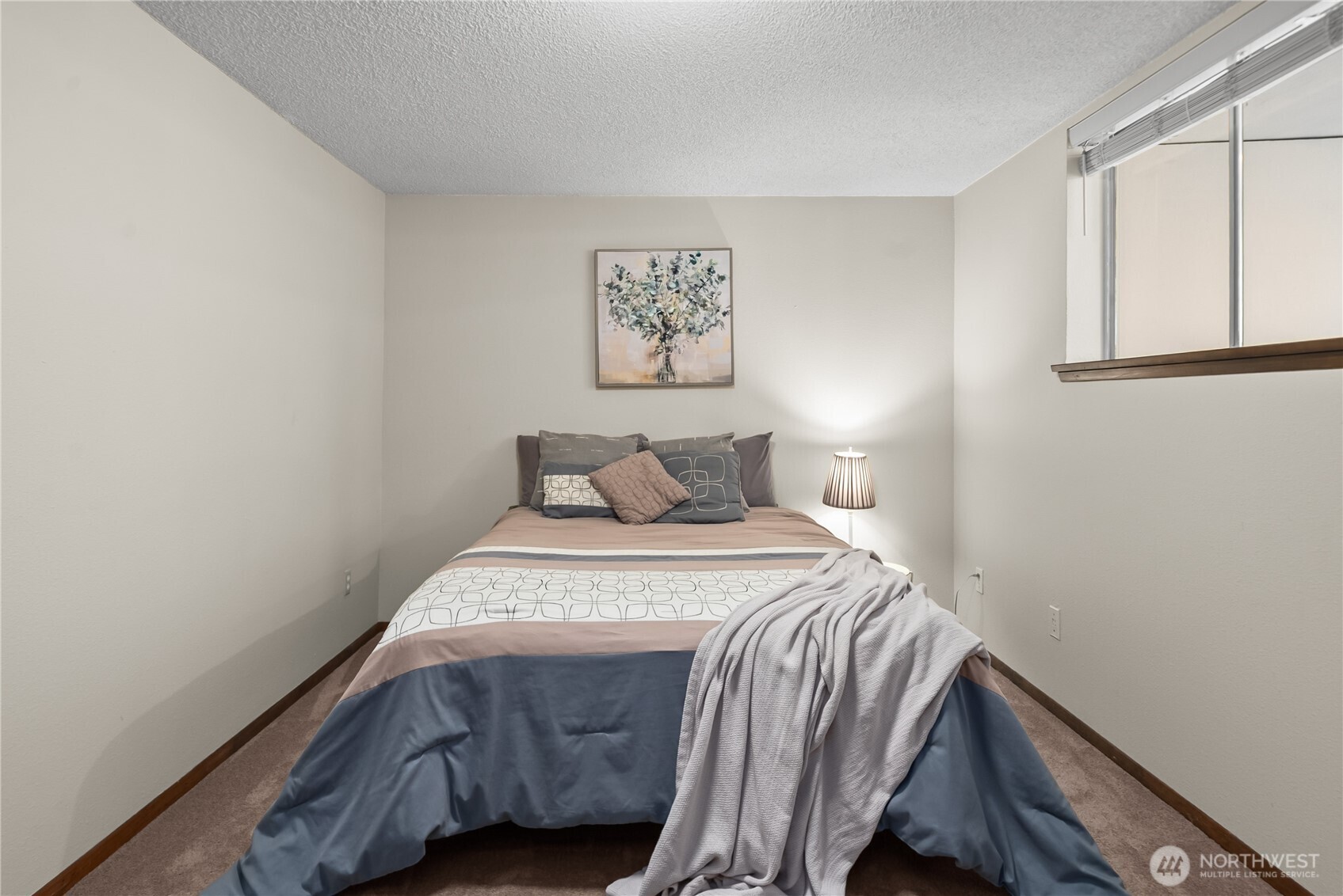 1561 S Macarthur Street Property Photo 29