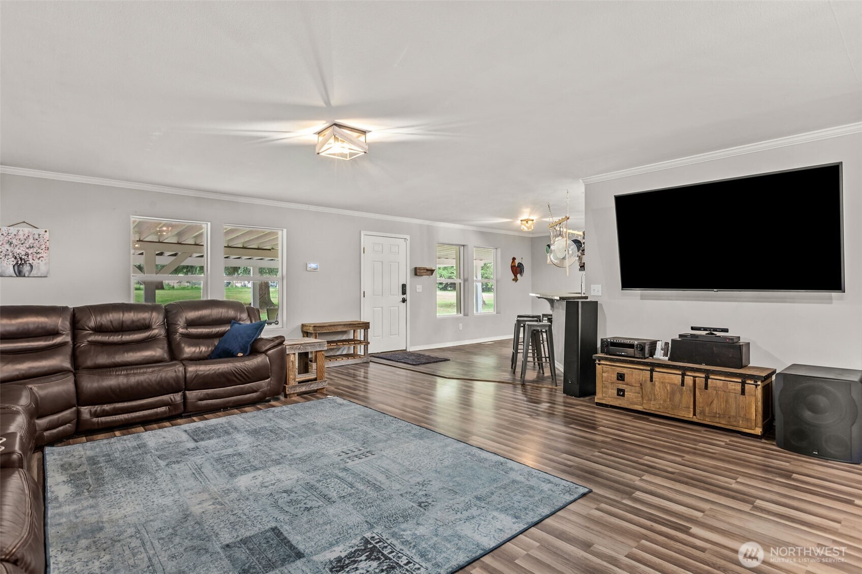 15839 Ordway Drive Property Photo 4