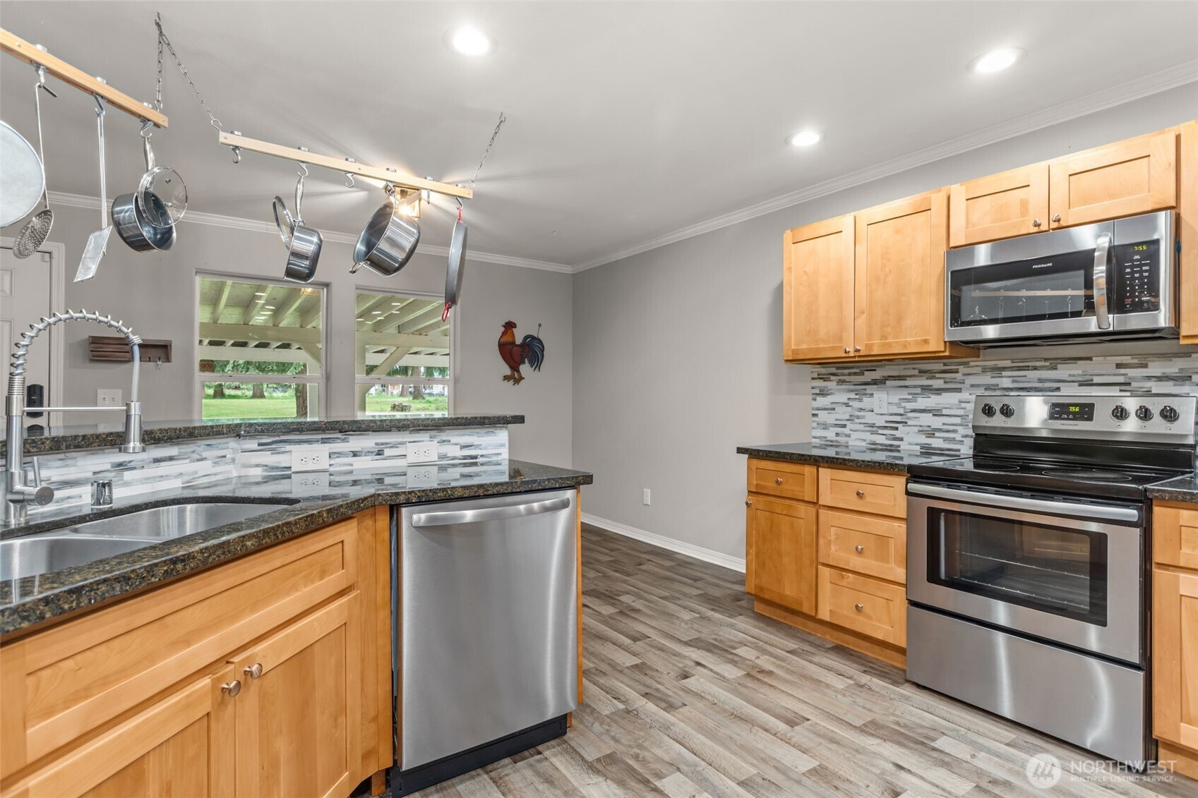 15839 Ordway Drive Property Photo 10