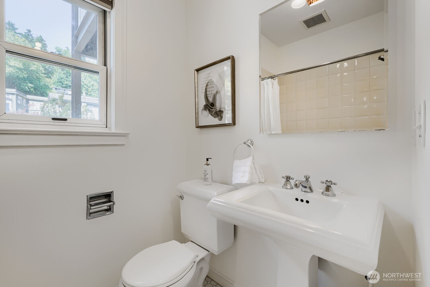 317 Lakeside Avenue 3 Property Photo 13