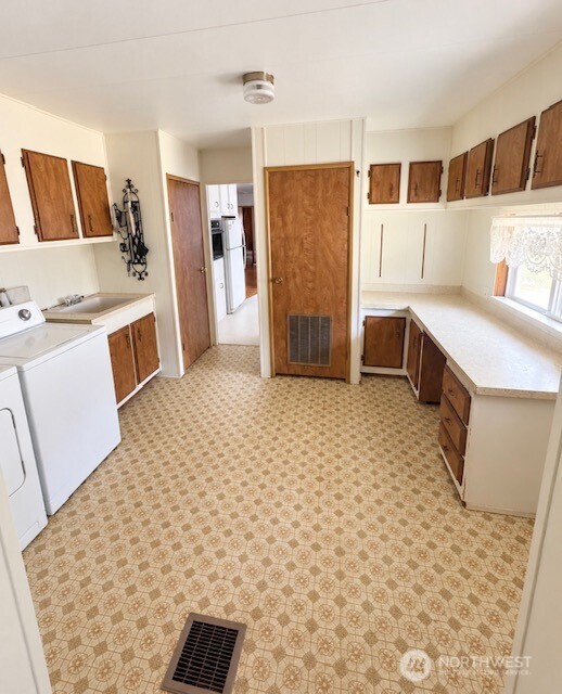 50 W Spruce Street Property Photo 11