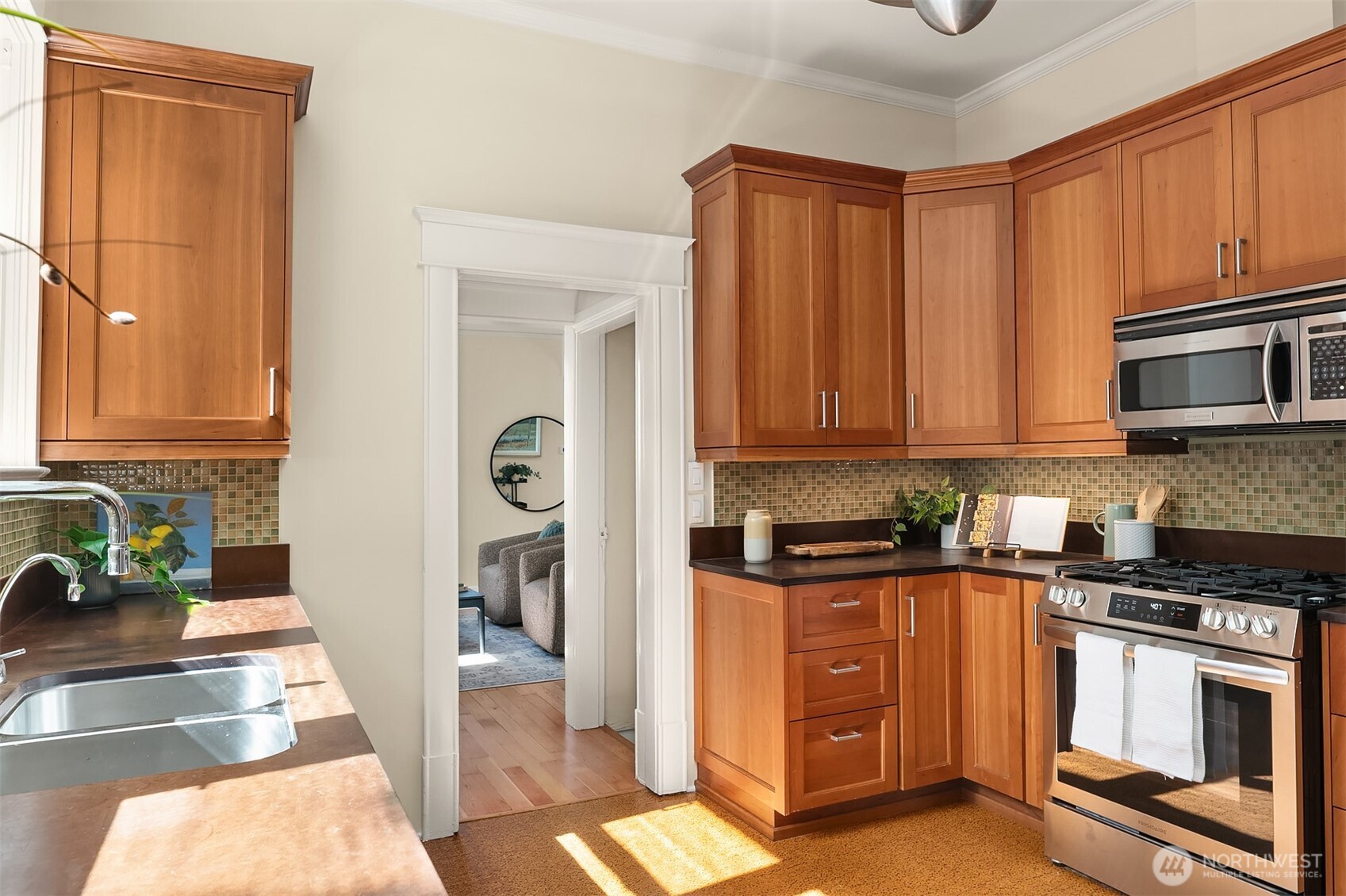 6038 3rd Avenue Property Photo 18