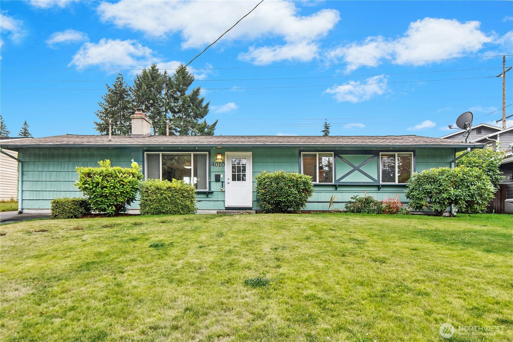 4010 227th Place Property Photo 2