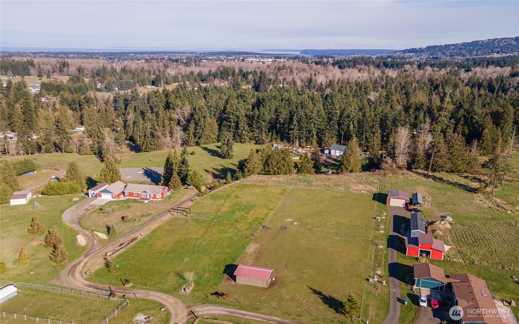 98 Lone Fir Lane Property Photo 3