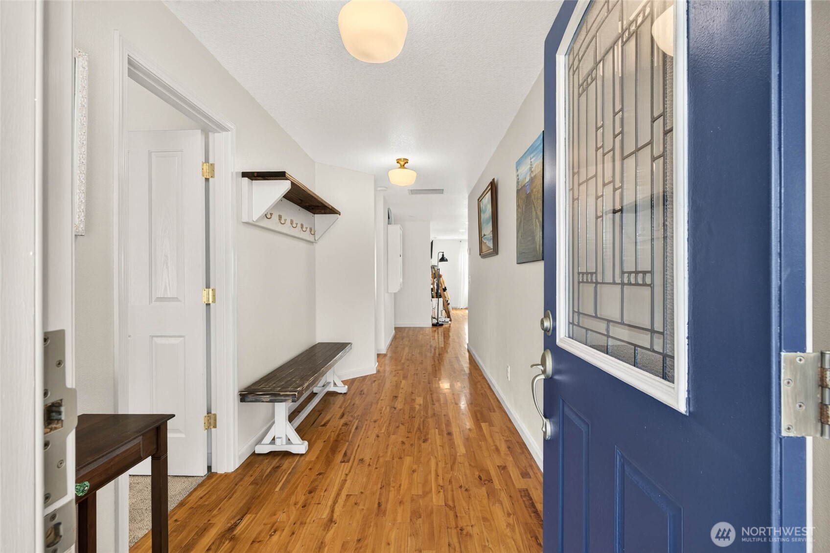 2710 N Sea Crest Avenue Property Photo 4