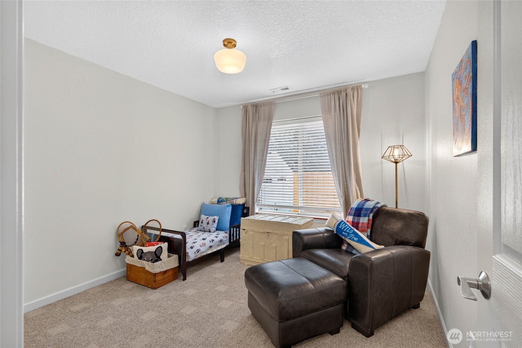 2710 N Sea Crest Avenue Property Photo 19