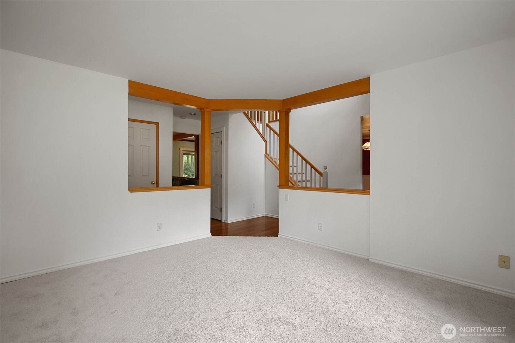 1232 Se High Ridge Court Property Photo 3
