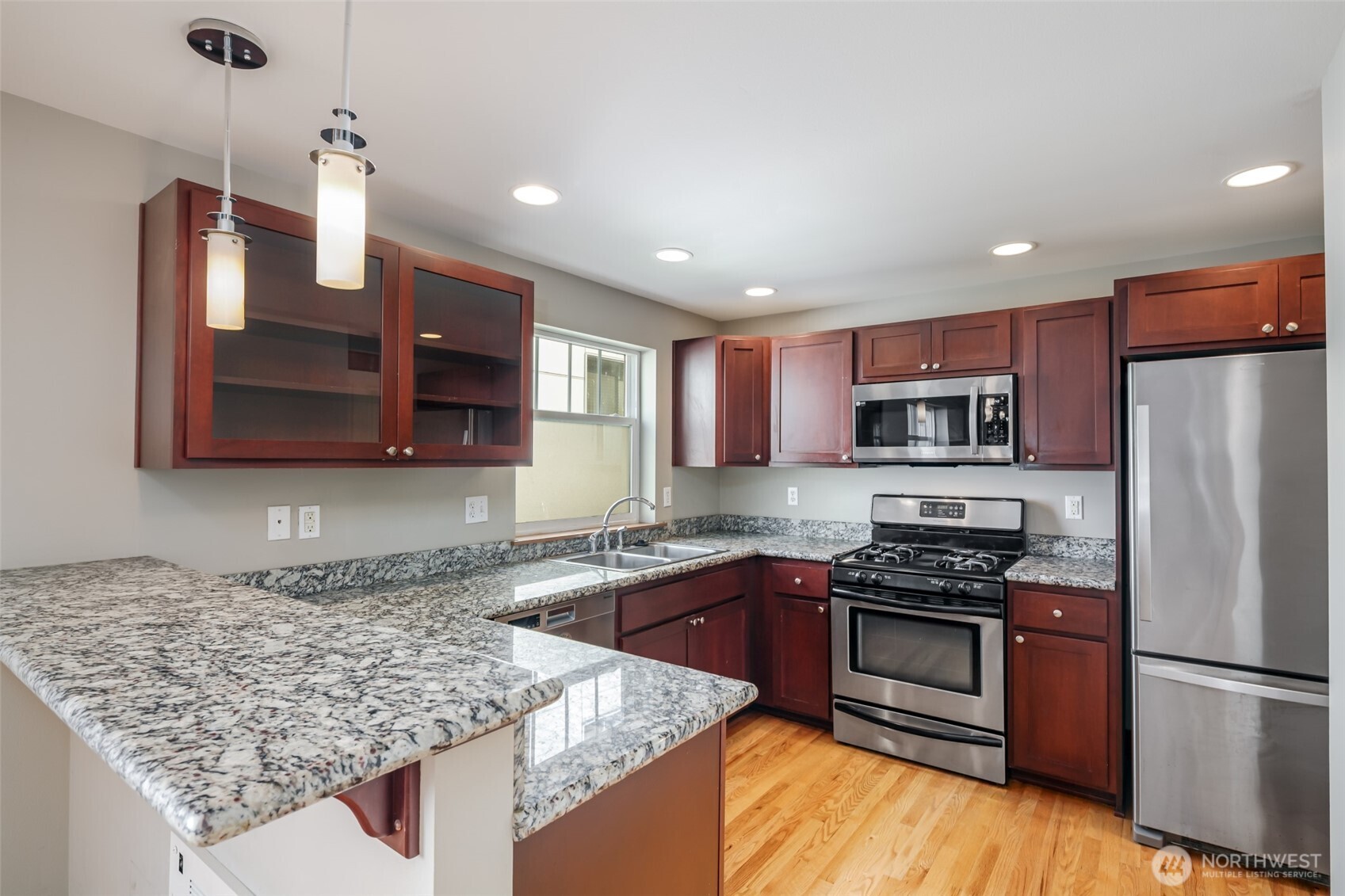 5260 Brooklyn Avenue B Property Photo 8