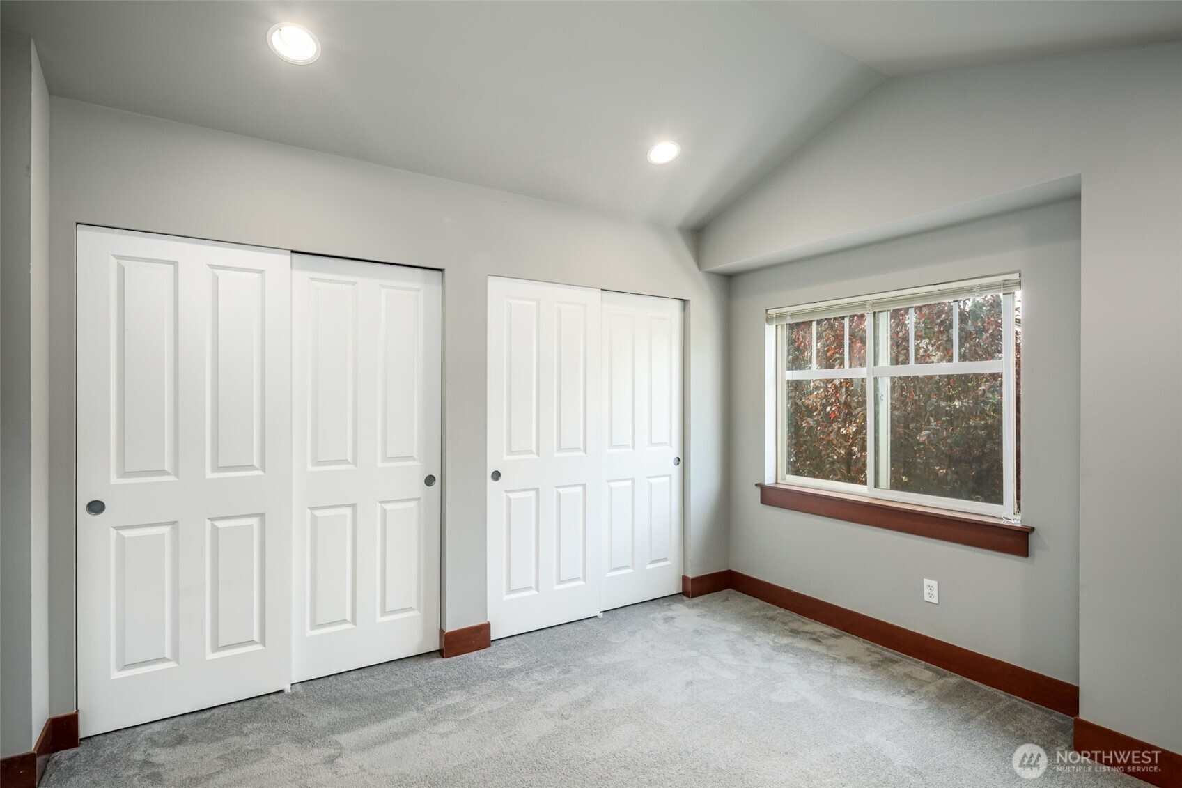 5260 Brooklyn Avenue B Property Photo 15