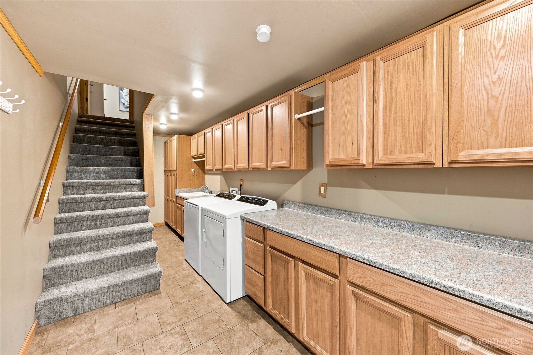 7016 Glen Terra Court Property Photo 22
