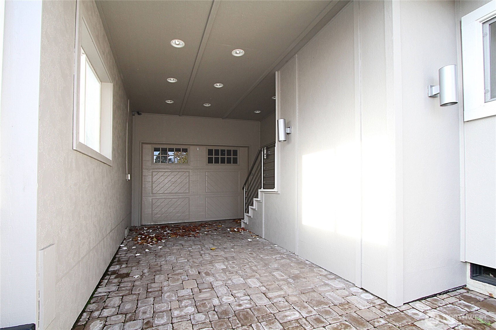 8011 Aurora Avenue Property Photo 4