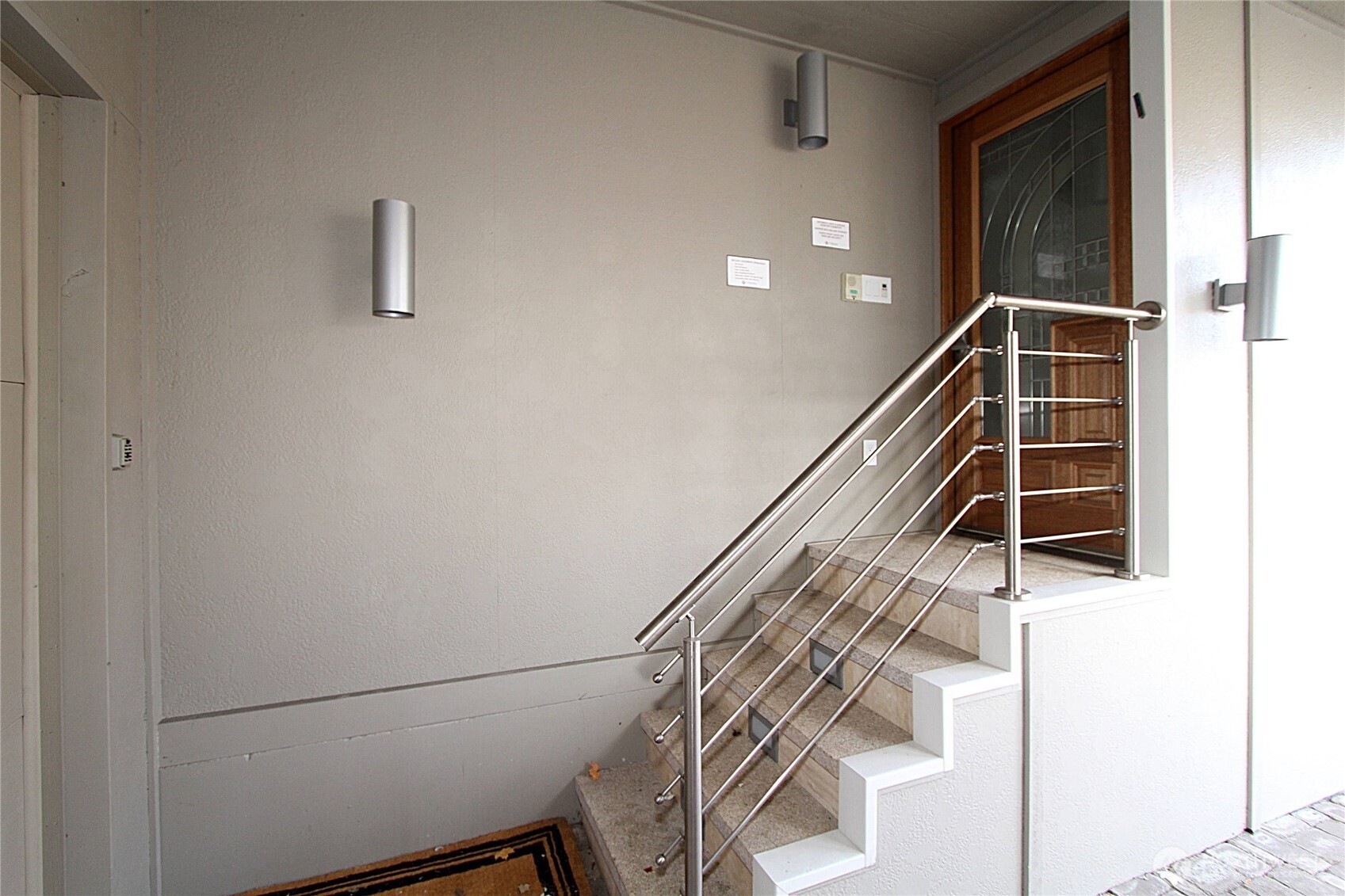 8011 Aurora Avenue Property Photo 5