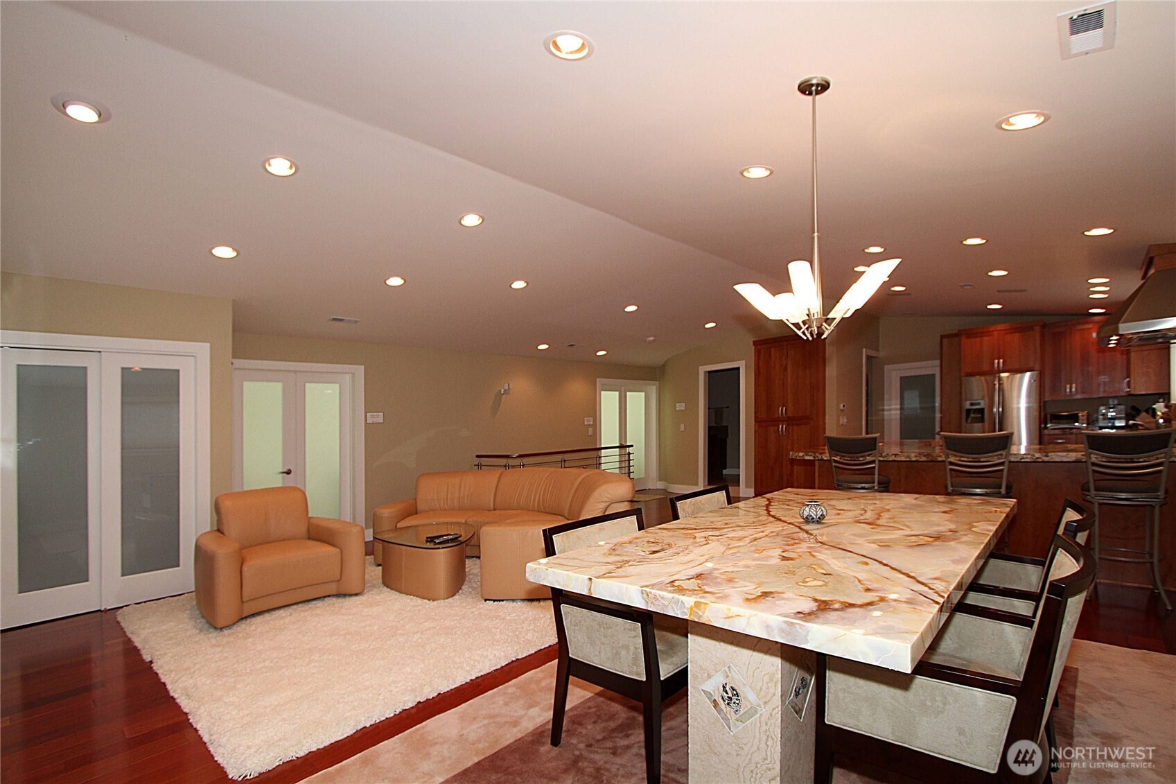8011 Aurora Avenue Property Photo 6