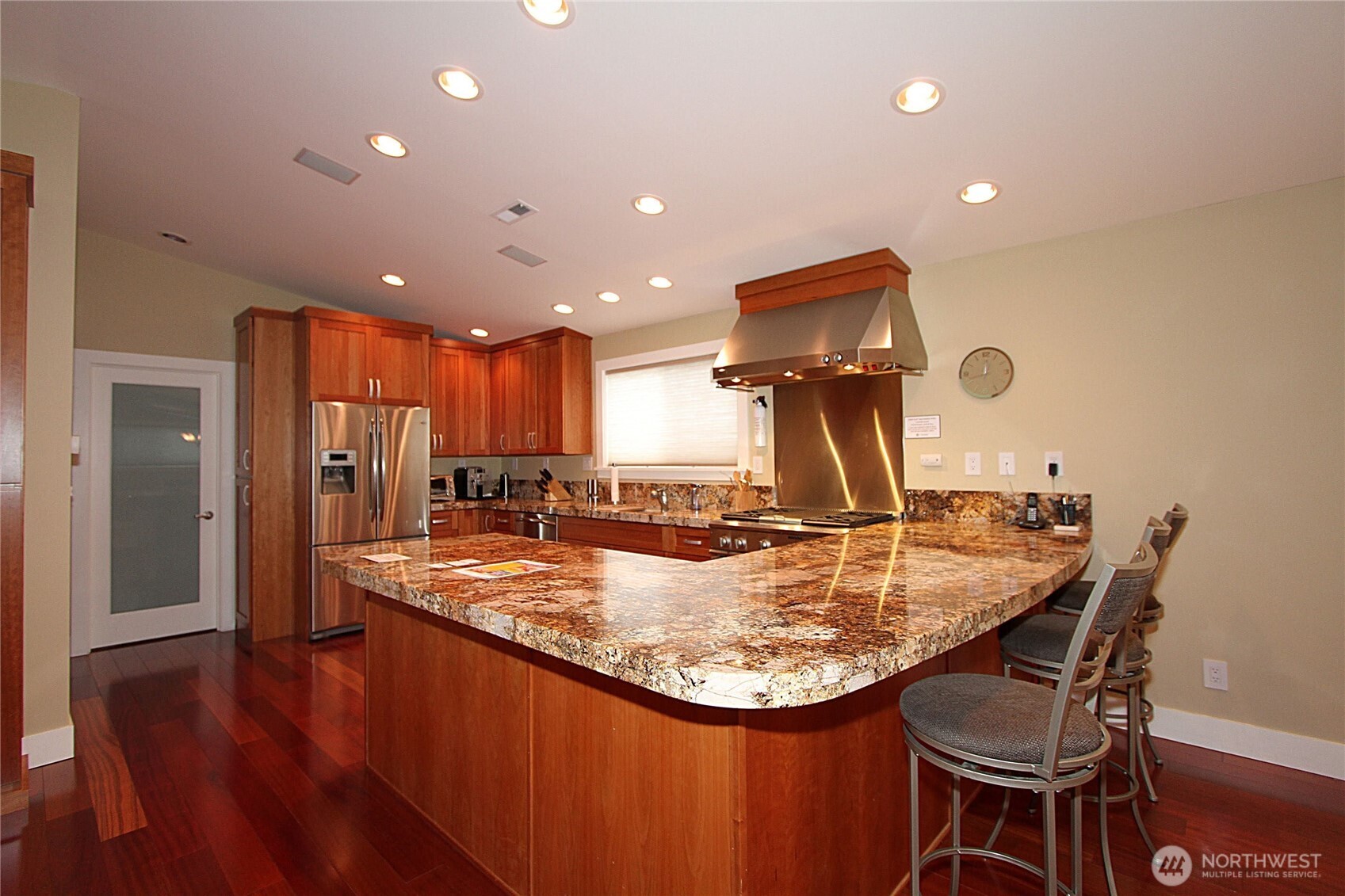 8011 Aurora Avenue Property Photo 9