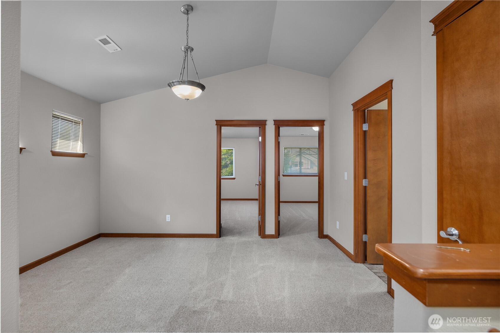 4634 Rochelle Street Property Photo 16