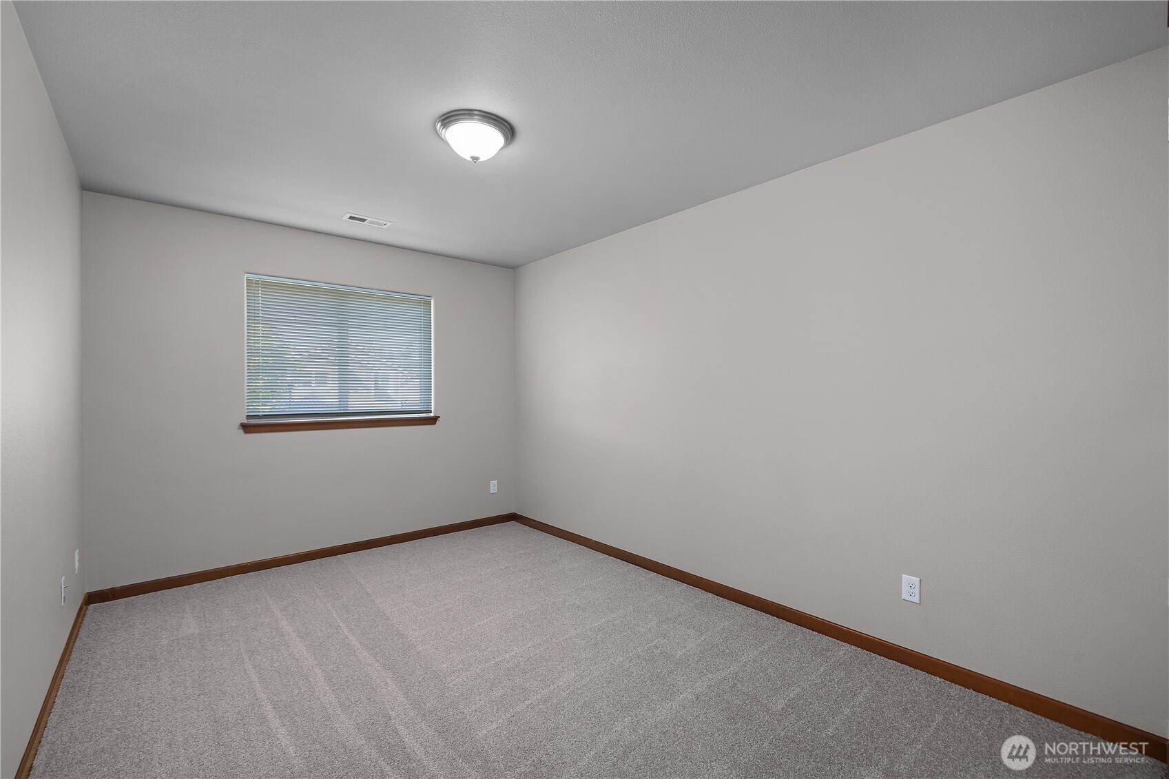 4634 Rochelle Street Property Photo 20