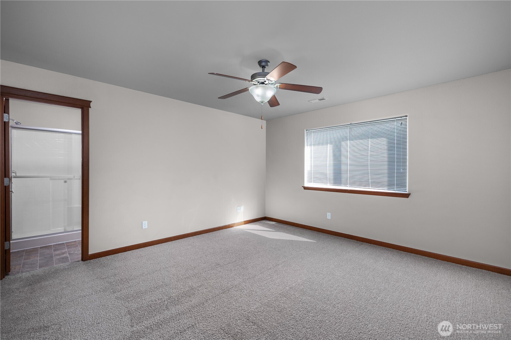 4634 Rochelle Street Property Photo 25