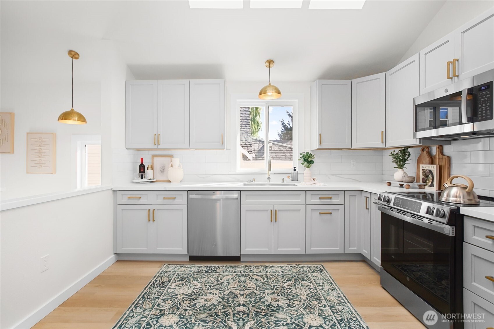 9751 Densmore Avenue Property Photo 35