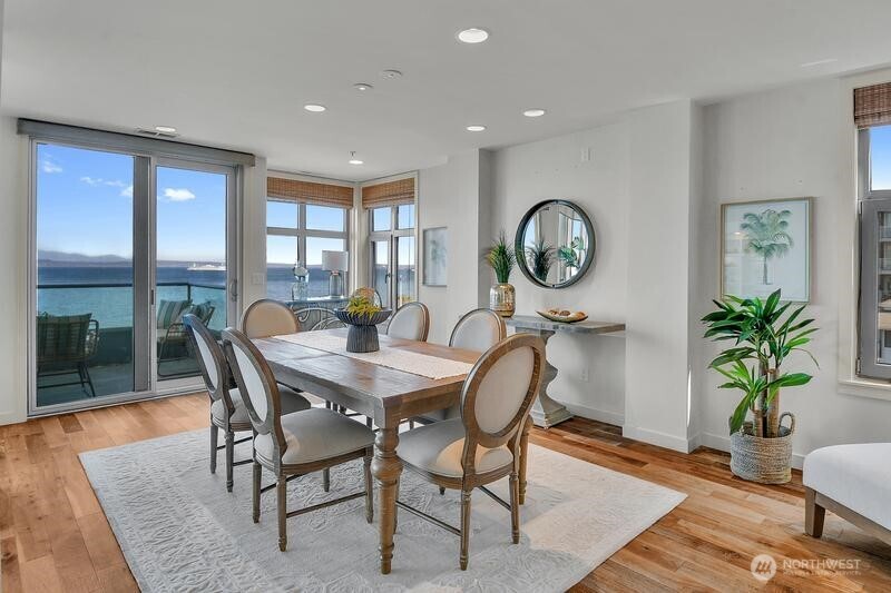 1374 Alki Avenue 400 Property Photo 8